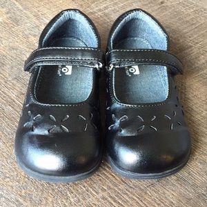 See Kai Run Flower Cutout Mary Janes